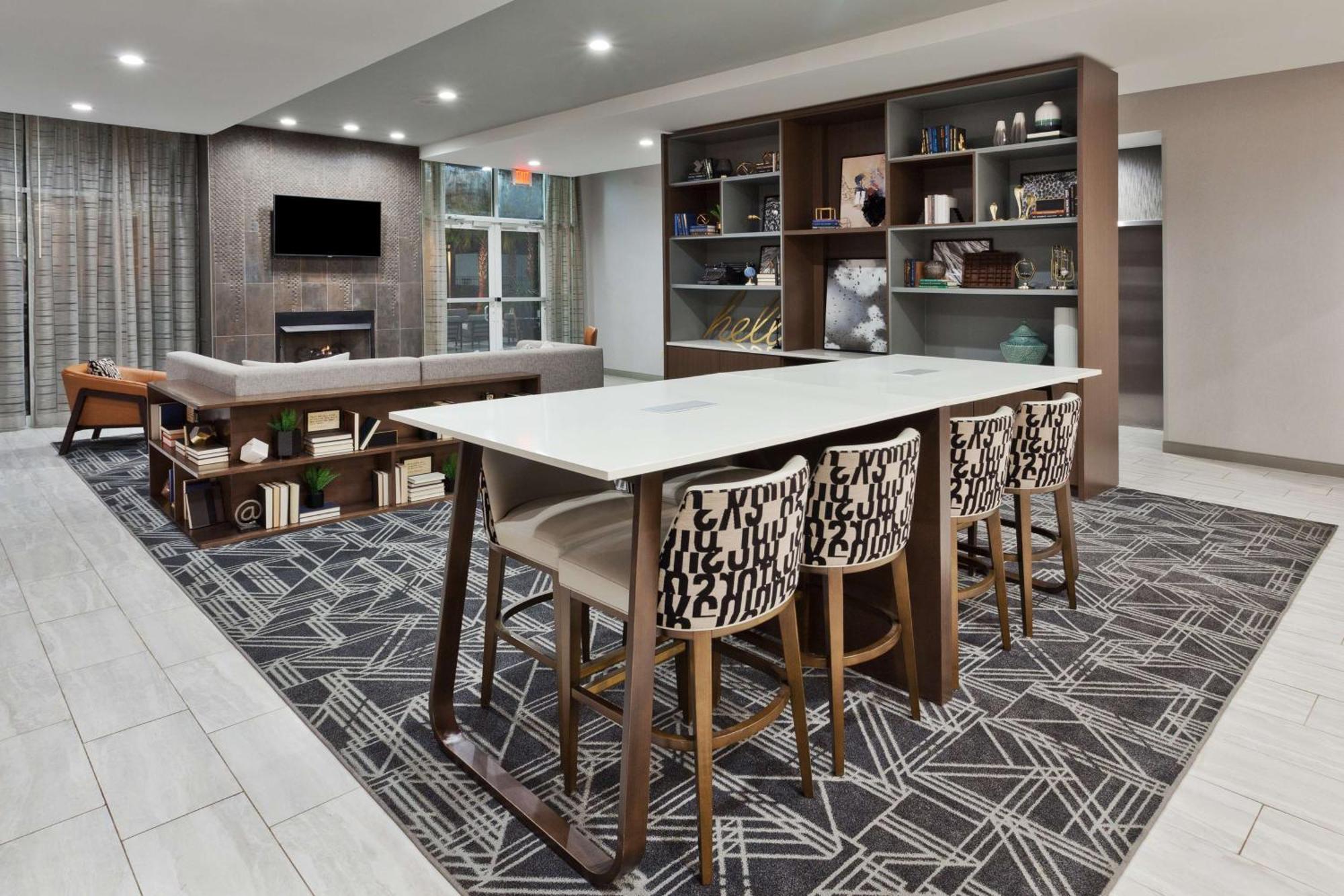 Doubletree By Hilton Dothan, Al Luaran gambar